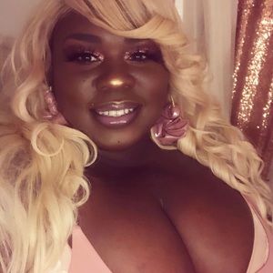 Meet your Posher, Certified